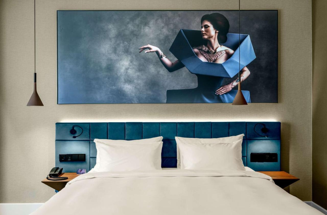 Radisson Blu Aurum Hotel, Braszów Zewnętrze zdjęcie A bedroom at the hotel