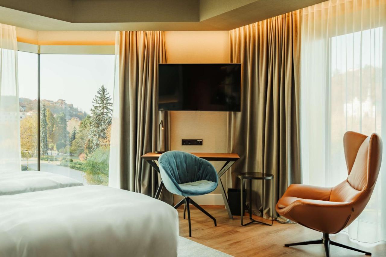 Radisson Blu Aurum Hotel, Braszów Zewnętrze zdjęcie A room at the hotel